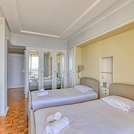 Nice With Sea View On The Croisette Cannes